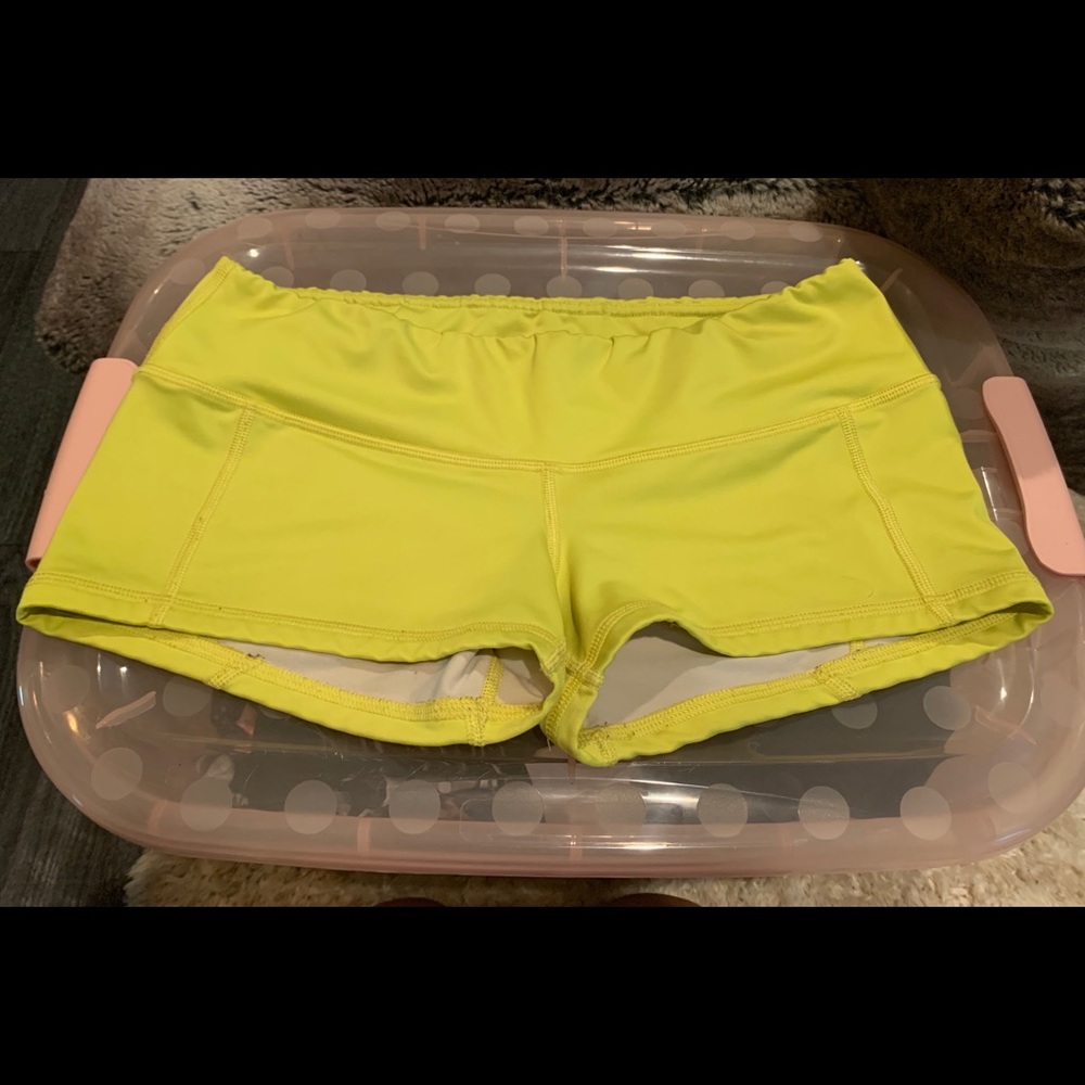 FLEO Shorts